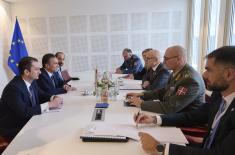 Ministers of Defence of Serbia and Cyprus meet at “Schuman Forum”