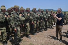 Ministar Stefanović: Nema plemenitije dužnosti od zaštite svoje zemlje