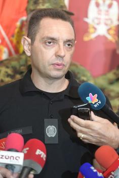 Minister Vulin in the Army Command
