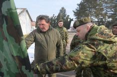 Министар Гашић обишао 22. пешадијски батаљон у Пожеги