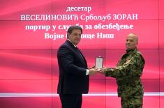 Ministar Gašić uručio odlikovanja pripadnicima Ministarstva odbrane i Vojske Srbije