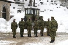 Military help clear snow in Crna Trava