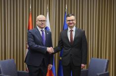 Minister Vučević meets with Slovenian Minister of Defence Šarec in Ljubljana