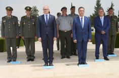 Minister Vučević lays wreath at Makedonitissa military cemetery in Cyprus