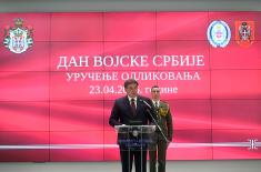 Ministar Gašić uručio odlikovanja pripadnicima Ministarstva odbrane i Vojske Srbije
