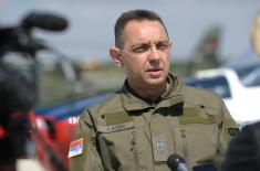 Minister Vulin: Future pilots and students in the final year of the Secondary Vocational Military School did not interrupt their classes during the pandemic 