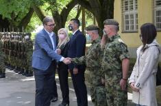 President Vučić visits vaccination point: Thank you to Serbian Armed Forces for taking their task seriously