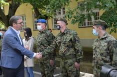 President Vučić visits vaccination point: Thank you to Serbian Armed Forces for taking their task seriously