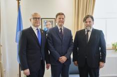 Minister Vučević visits Serbian contingent at UNFICYP headquarters