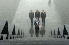 Chief of General Staff laid a wreath at the Monument to the Unknown Hero on Avala