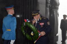 Начелник Генералштаба положио венац на Споменик незнаном јунаку на Авали