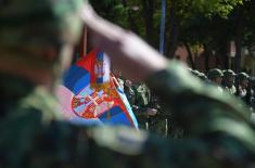 Call for the Young to Do Voluntary Military Service