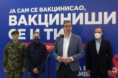 President Vučić visits vaccination point: Thank you to Serbian Armed Forces for taking their task seriously