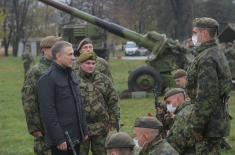 Povećane plate vojnicima na dobrovoljnom služenju vojnog roka 