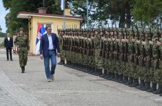 Председник Вучић: Наставићемо са улагањем у Војску Србије