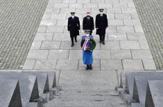 Minister Stefanović lays wreath at Monument to Unknown Hero on Veterans’ Day