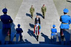 Envoy of the President of the Republic and the Supreme Commander, the Minister of Defence Aleksandar Vulin laid a wreath at the Monument to the Unknown Hero
