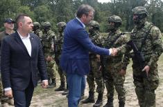Председник Вучић: Наставићемо са улагањем у Војску Србије