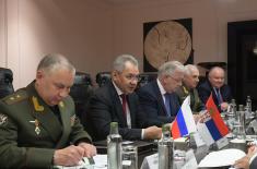 Minister Stefanović meets with Shoigu