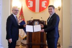 Minister Vučević presents scholarship contracts