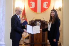 Minister Vučević presents scholarship contracts