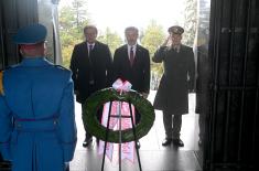 Председник Грузије Кавелашвили положио венац на Споменик незнаном јунаку на Авали