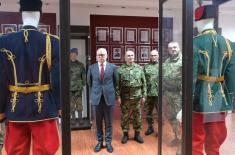 Minister Vučević visits Serbian Armed Forces Guard