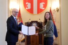 Minister Vučević presents scholarship contracts