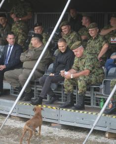 Министар Стефановић обишао учеснике такмичења „Чувар реда“, Војска Србије и даље води