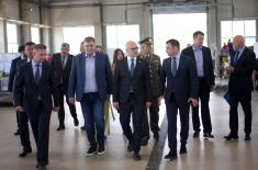 Minister Vučević Visits Company “Complex Combat Systems Ltd”