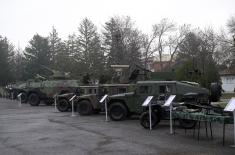 Председник Вучић обишао јединице Војске Србије у Нишу