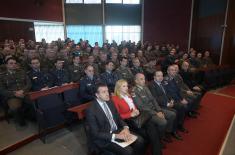 Predavanje ministra Dačića u Školi nacionalne odbrane
