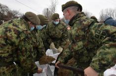 The military assist the flood affected population