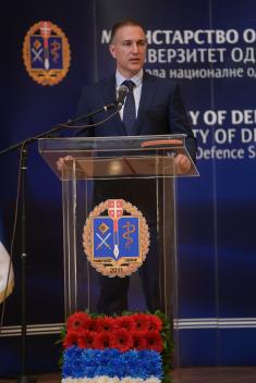 Министар Стефановић: Без јаке војске увек сте могућа мета
