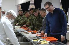 President of the Republic visits SAF units in Niš garrison