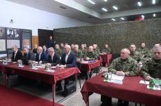 Председник Вучић обишао јединице Војске Србије у Нишу