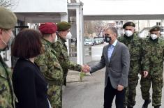 Minister Stefanović visits Military Hospital in Niš: We will beat coronavirus if we are disciplined and responsible