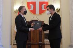 Minister Stefanović presents scholarships to 23 young people