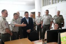 Ministar Vulin obišao Vojnogeografski institut