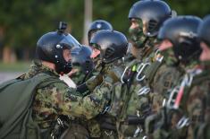 Pripadnici 63. padobranske brigade izveli noćni skok sa 4500 metara 