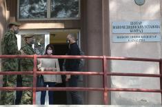 Министар Стефановић обишао војну ковид болницу Карабурма