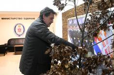 Уношењем бадњака обележен Бадњи дан у Министарству одбране