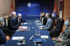 Minister Stefanović meets with the representatives of the Retired Non-Commissioned Officers Association