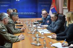 Minister of Defence meets KFOR Commander