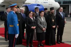 Припадници Гарде Војске Србије почасним шпалиром дочекали хиландарске светиње