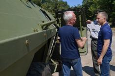 Minister Stefanović visits Military Technical Institute