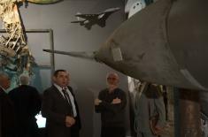 Commanders of the heroic brigades visit exhibition “Defence 78”