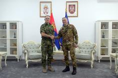 Начелник Генералштаба са командантом Кфора о ситуацији на КиМ