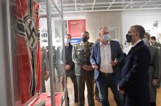 Minister Stefanović opens “April 41“ exhibition