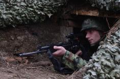 Министар Вучевић на Васкрс са припадницима Војске Србије